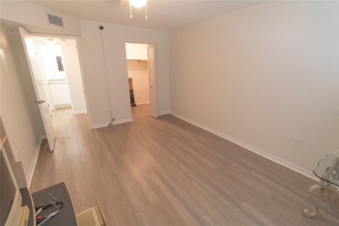 Condominio en venta en Gulfport, Florida, 2 dormitorios, 134.71 m2 № 2151787 - foto 20
