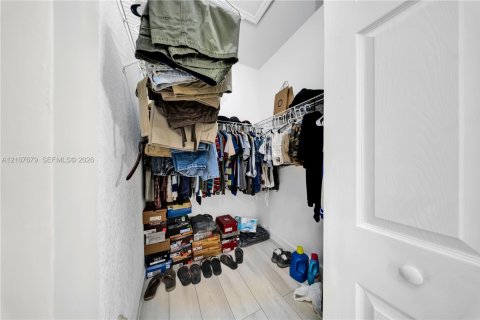 Condo in Cutler Bay, Florida, 3 bedrooms № 2426779 - photo 23