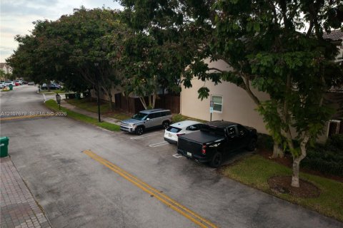 Condo in Cutler Bay, Florida, 3 bedrooms № 2426779 - photo 30