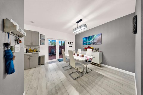 Condo in Cutler Bay, Florida, 3 bedrooms № 2426779 - photo 5