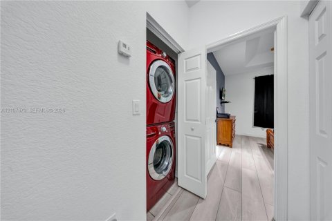 Condo in Cutler Bay, Florida, 3 bedrooms № 2426779 - photo 11