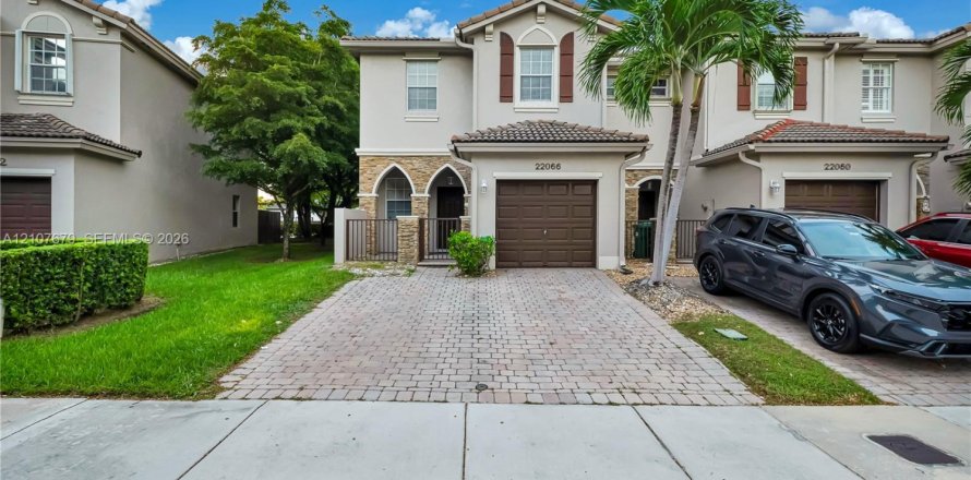 Condo in Cutler Bay, Florida, 3 bedrooms № 2426779