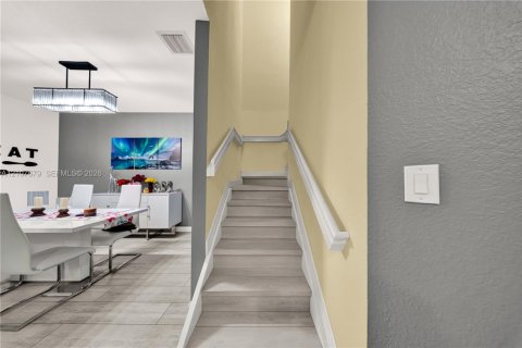Condo in Cutler Bay, Florida, 3 bedrooms № 2426779 - photo 10
