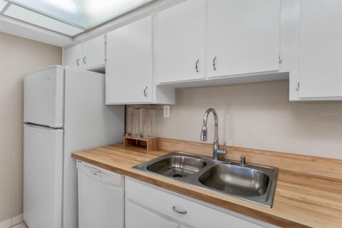 Купить кондоминиум в Ларго, Флорида 7 комнат, 106.93м2, № 1353290 - фото 12