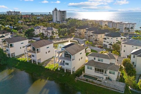 Villa ou maison à vendre à Sarasota, Floride: 4 chambres, 275.92 m2 № 2103480 - photo 17