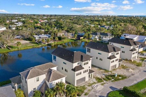 Villa ou maison à vendre à Sarasota, Floride: 4 chambres, 275.92 m2 № 2103480 - photo 14