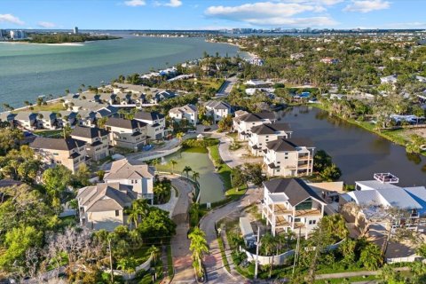 Villa ou maison à vendre à Sarasota, Floride: 4 chambres, 275.92 m2 № 2103480 - photo 21