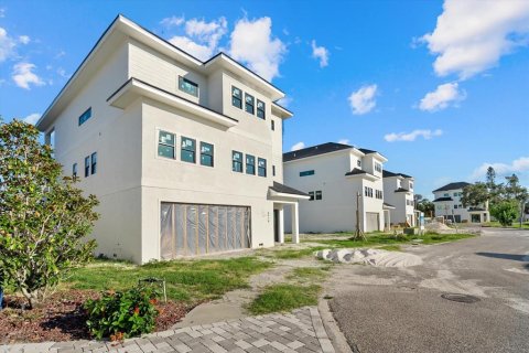 Villa ou maison à vendre à Sarasota, Floride: 4 chambres, 275.92 m2 № 2103480 - photo 28