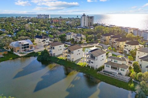 Villa ou maison à vendre à Sarasota, Floride: 4 chambres, 275.92 m2 № 2103480 - photo 18