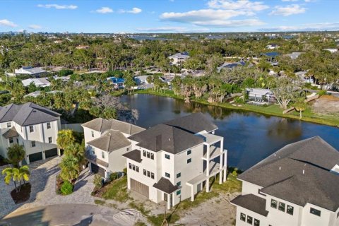 Villa ou maison à vendre à Sarasota, Floride: 4 chambres, 275.92 m2 № 2103480 - photo 15