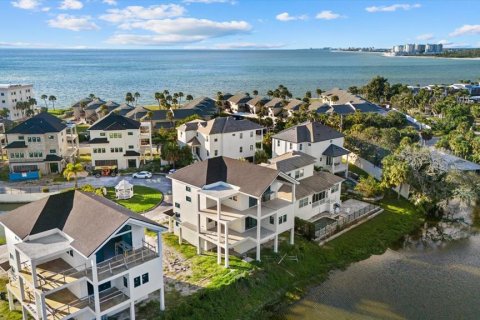 Villa ou maison à vendre à Sarasota, Floride: 4 chambres, 275.92 m2 № 2103480 - photo 16