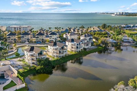 Villa ou maison à vendre à Sarasota, Floride: 4 chambres, 275.92 m2 № 2103480 - photo 19
