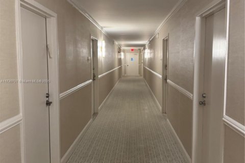 Copropriété à vendre à Miami Beach, Floride: 2 chambres, 140.75 m2 № 1979687 - photo 4