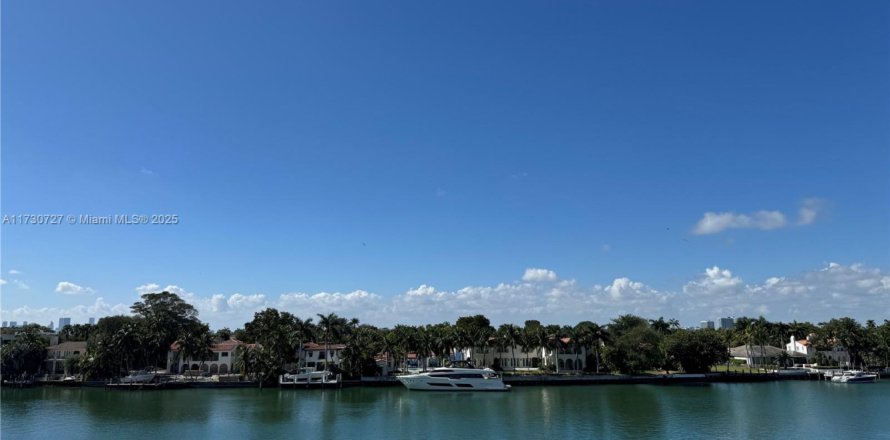 Condo à Miami Beach, Floride, 2 chambres  № 1979687