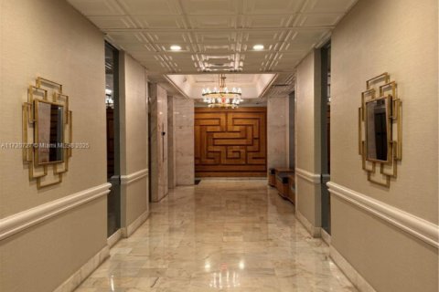 Copropriété à vendre à Miami Beach, Floride: 2 chambres, 140.75 m2 № 1979687 - photo 29