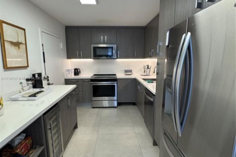 Copropriété à vendre à Miami Beach, Floride: 2 chambres, 140.75 m2 № 1979687 - photo 11