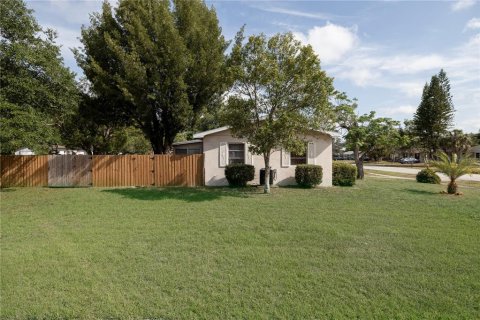 Villa ou maison à vendre à Deltona, Floride: 2 chambres, 75.81 m2 № 1652388 - photo 3