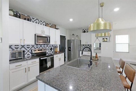 Casa en venta en Odessa, Florida, 4 dormitorios, 209.96 m2 № 1848692 - foto 8