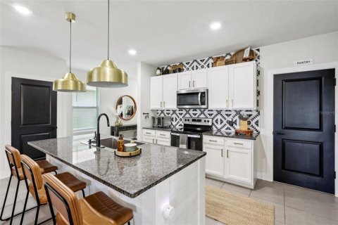 Casa en venta en Odessa, Florida, 4 dormitorios, 209.96 m2 № 1848692 - foto 6