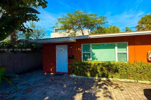 Casa en Oakland Park, Florida 1 dormitorio, 284.19 m2 № 2052233