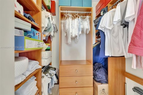 Condominio en alquiler en Miami, Florida, 2 dormitorios, 157.38 m2 № 2055467 - foto 22