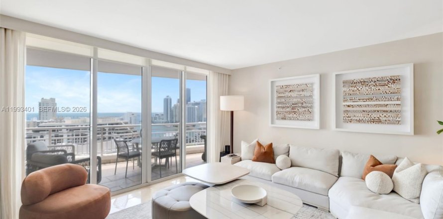 Condominio en Miami, Florida, 2 dormitorios № 2055467