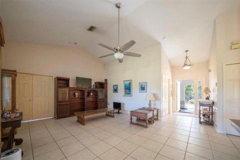 House in Punta Gorda, Florida 3 bedrooms, 214.33 sq.m. № 1780232 - photo 10