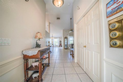 House in Punta Gorda, Florida 3 bedrooms, 214.33 sq.m. № 1780232 - photo 6