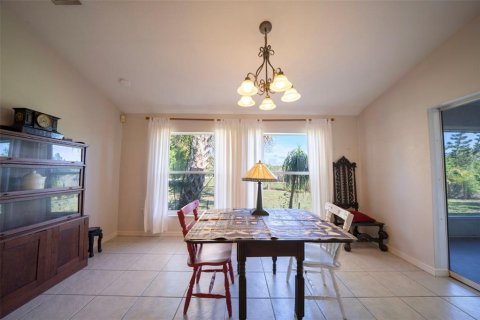 House in Punta Gorda, Florida 3 bedrooms, 214.33 sq.m. № 1780232 - photo 15