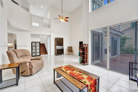 Villa ou maison à louer à Hollywood, Floride: 3 chambres, 192.21 m2 № 1991411 - photo 22