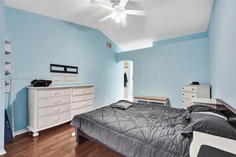 Villa ou maison à louer à Hollywood, Floride: 3 chambres, 192.21 m2 № 1991411 - photo 27