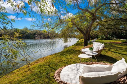 Купить виллу или дом в Корал-Гейблс, Флорида 5 спален, 579.62м2, № 1955537 - фото 3