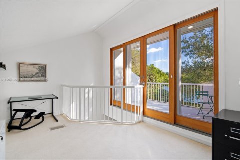 Купить виллу или дом в Корал-Гейблс, Флорида 5 спален, 579.62м2, № 1955537 - фото 26