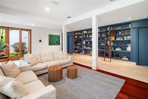 Купить виллу или дом в Корал-Гейблс, Флорида 5 спален, 579.62м2, № 1955537 - фото 19