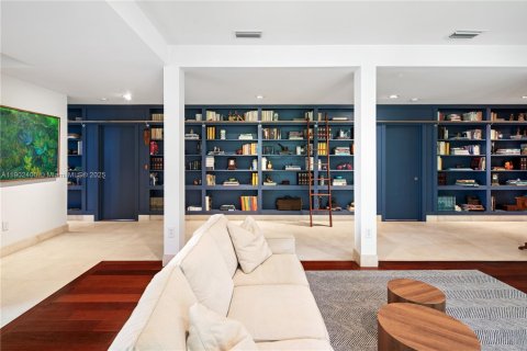 Купить виллу или дом в Корал-Гейблс, Флорида 5 спален, 579.62м2, № 1955537 - фото 18