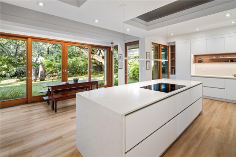 Купить виллу или дом в Корал-Гейблс, Флорида 5 спален, 579.62м2, № 1955537 - фото 17