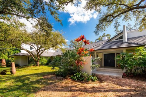 Купить виллу или дом в Корал-Гейблс, Флорида 5 спален, 579.62м2, № 1955537 - фото 6