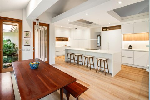 Купить виллу или дом в Корал-Гейблс, Флорида 5 спален, 579.62м2, № 1955537 - фото 15