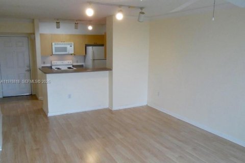 Appartement à louer à Hollywood, Floride: 1 chambre, 68.38 m2 № 2044548 - photo 4