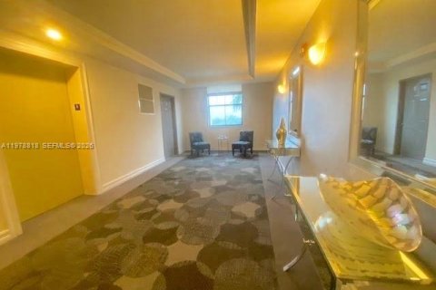 Appartement à louer à Hollywood, Floride: 1 chambre, 68.38 m2 № 2044548 - photo 12