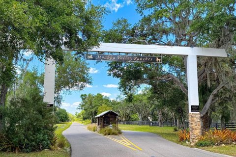 Casa en venta en Sarasota, Florida, 4 dormitorios, 206.61 m2 № 1827352 - foto 1