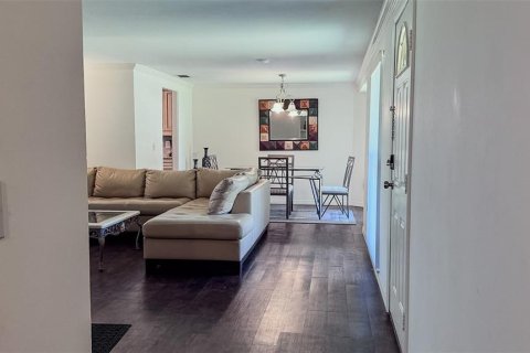 Villa ou maison à louer à Winter Haven, Floride: 3 chambres, 151.62 m2 № 2115465 - photo 3