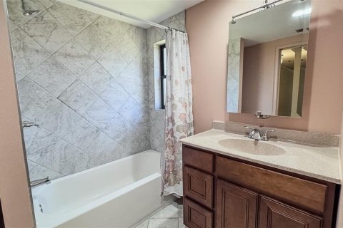 Villa ou maison à louer à Winter Haven, Floride: 3 chambres, 151.62 m2 № 2115465 - photo 11