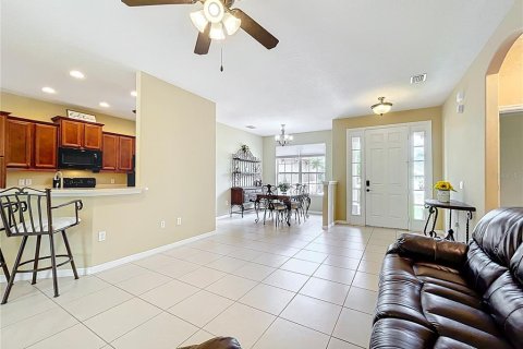 House in Grand Island, Florida 4 bedrooms, 184.69 sq.m. № 1658358 - photo 15