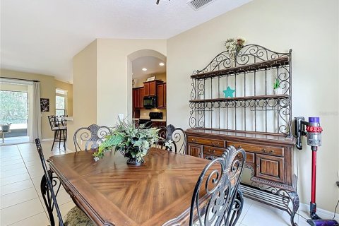 House in Grand Island, Florida 4 bedrooms, 184.69 sq.m. № 1658358 - photo 12