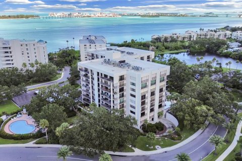 Condo in Belleair, Florida, 2 bedrooms № 2236766