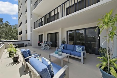 Condo in Belleair, Florida, 2 bedrooms  № 2236766 - photo 17