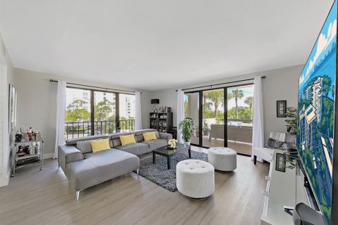 Condo in Belleair, Florida, 2 bedrooms  № 2236766 - photo 13