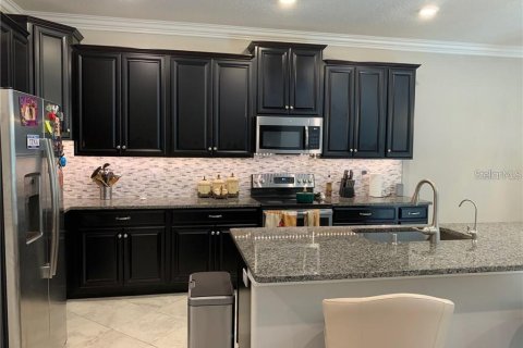 Casa en alquiler en Tampa, Florida, 4 dormitorios, 237.37 m2 № 1808543 - foto 8