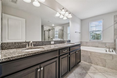 Casa en alquiler en Tampa, Florida, 4 dormitorios, 237.37 m2 № 1808543 - foto 28